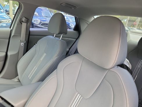 Used 2021 Hyundai Elantra SEL FWD image 13