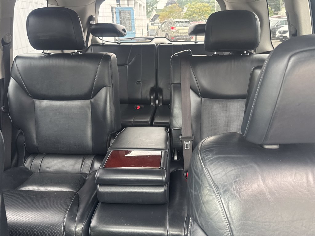 Used 2014 Lexus LX 570 4WD w/ Luxury Package image 25