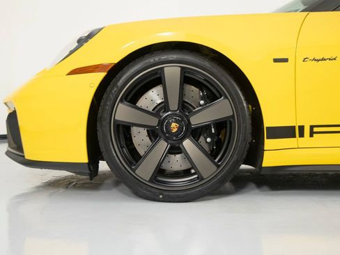 Certified 2026 Porsche 911 Carrera 4 GTS AWD/4WD image 70