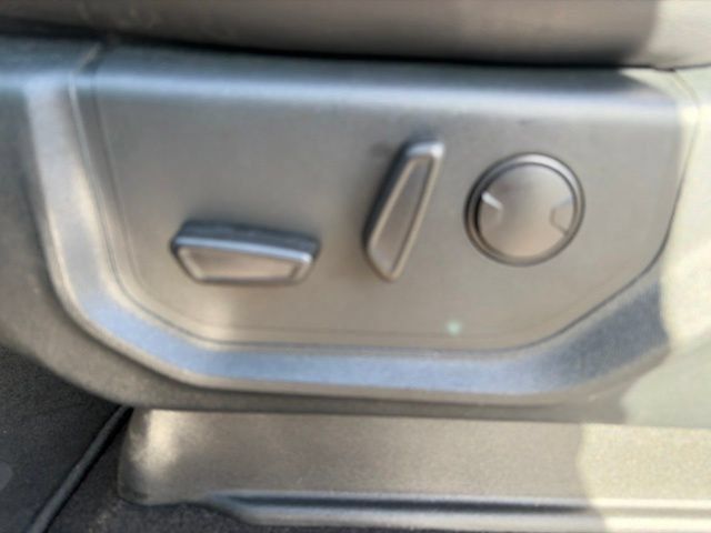 Used 2020 Ford F150 Lariat w/ Equipment Group 502A Luxury AWD/4WD image 19