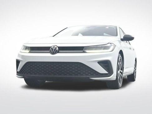 Used 2025 Volkswagen Jetta Sport FWD image 30