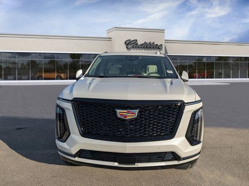 Used 2025 Cadillac Escalade Sport Platinum image 8