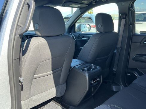 Used 2025 GMC Acadia Elevation image 21