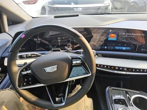Used 2025 Cadillac Optiq Luxury 2 w/ LPO, Floor Liner Package AWD/4WD image 2