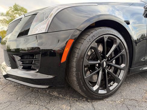 Used 2017 Cadillac ATS V w/ Luxury Package image 27