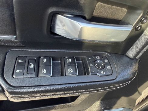 Used 2025 RAM 2500 Laramie w/ Night Edition AWD/4WD image 31