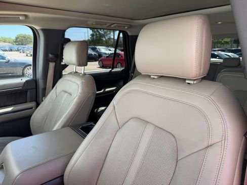 Used 2019 Ford Expedition Limited w/ Texas Edition Package RWD image 28