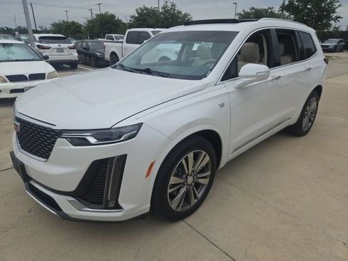Used 2021 Cadillac XT6 Premium Luxury FWD image 6