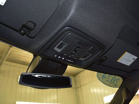 Used 2024 Chevrolet Silverado 1500 High Country w/ Z71 Off-Road Package image 28