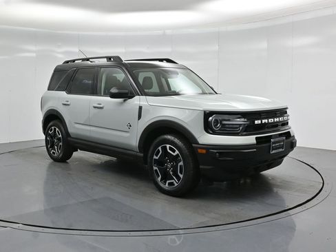 Certified 2022 Ford Bronco Sport Outer Banks w/ Tech Package AWD/4WD image 60