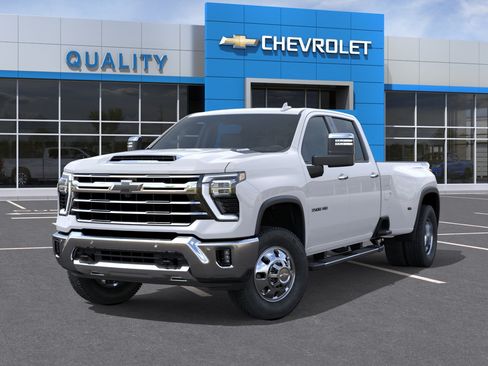 New 2026 Chevrolet Silverado 3500 LTZ w/ LTZ Plus Package AWD/4WD image 6