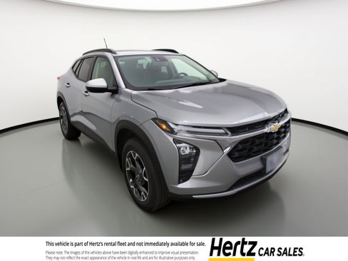 Used 2025 Chevrolet Trax LT FWD image 1