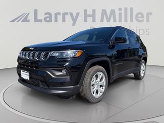 Used 2024 Jeep Compass Latitude AWD/4WD video 1