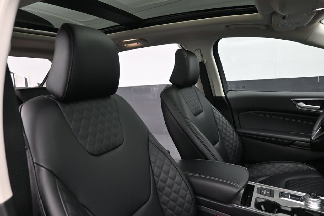 Certified 2024 Ford Edge Titanium AWD/4WD image 29