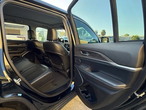 Used 2023 Jeep Grand Cherokee 4WD 4xe image 19