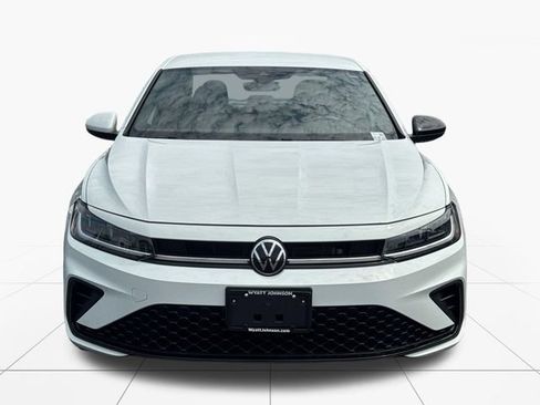Used 2025 Volkswagen Jetta Sport FWD image 9