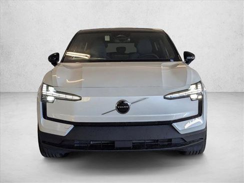 New 2025 Volvo EX30 Plus w/ Protection Package Premier image 6