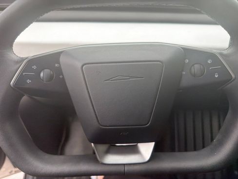 Used 2024 Tesla Cybertruck AWD Crew Cab image 14