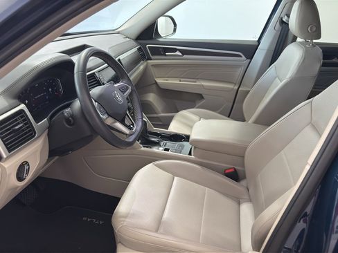 Certified 2023 Volkswagen Atlas SE w/ Panoramic Sunroof Package image 8