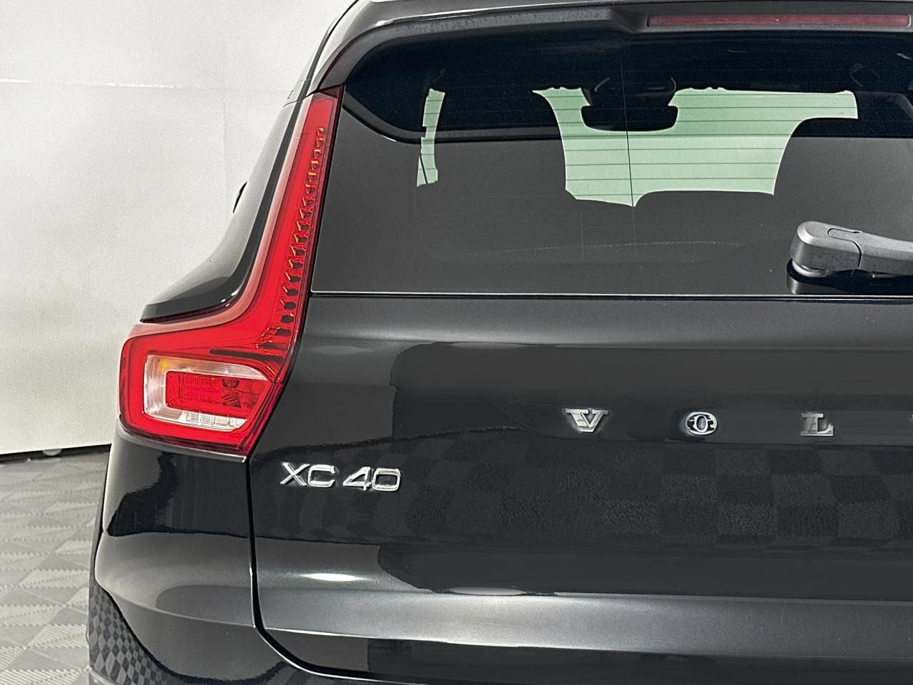 Used 2023 Volvo XC40 Recharge Plus AWD/4WD image 22
