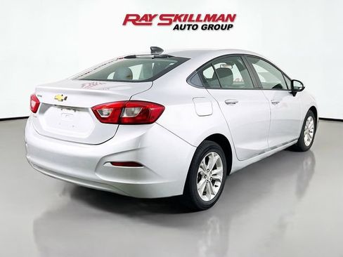 Used 2019 Chevrolet Cruze LS w/ LS Convenience Package FWD image 7