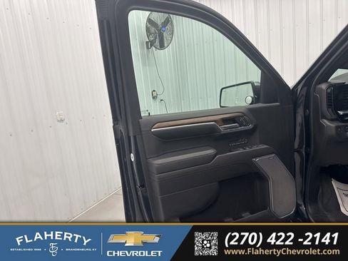 Used 2024 Chevrolet Silverado 1500 High Country w/ Technology Package image 8