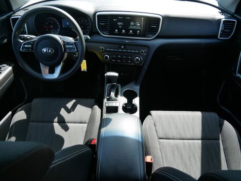 Used 2020 Kia Sportage LX AWD/4WD image 10