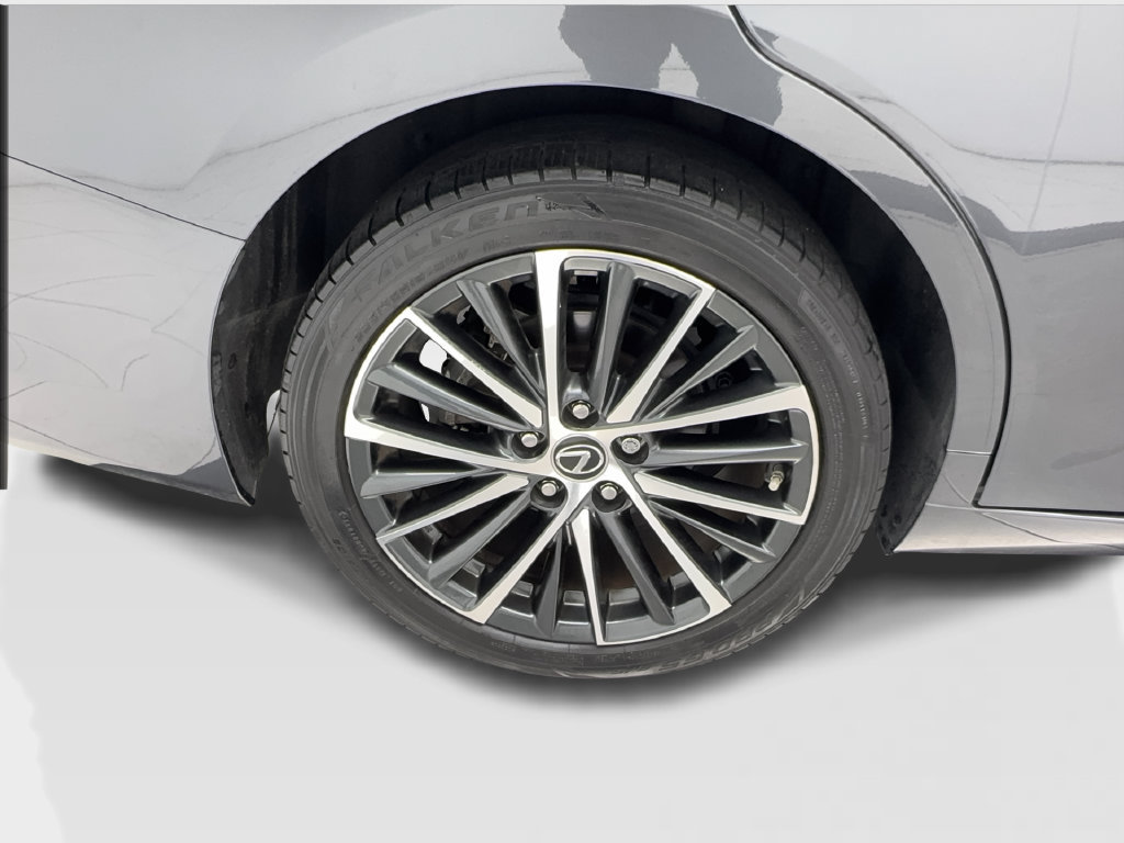Used 2024 Lexus ES 250 w/ Premium Package AWD/4WD image 18