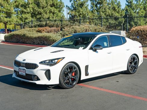 Used 2021 Kia Stinger GT1 RWD image 5