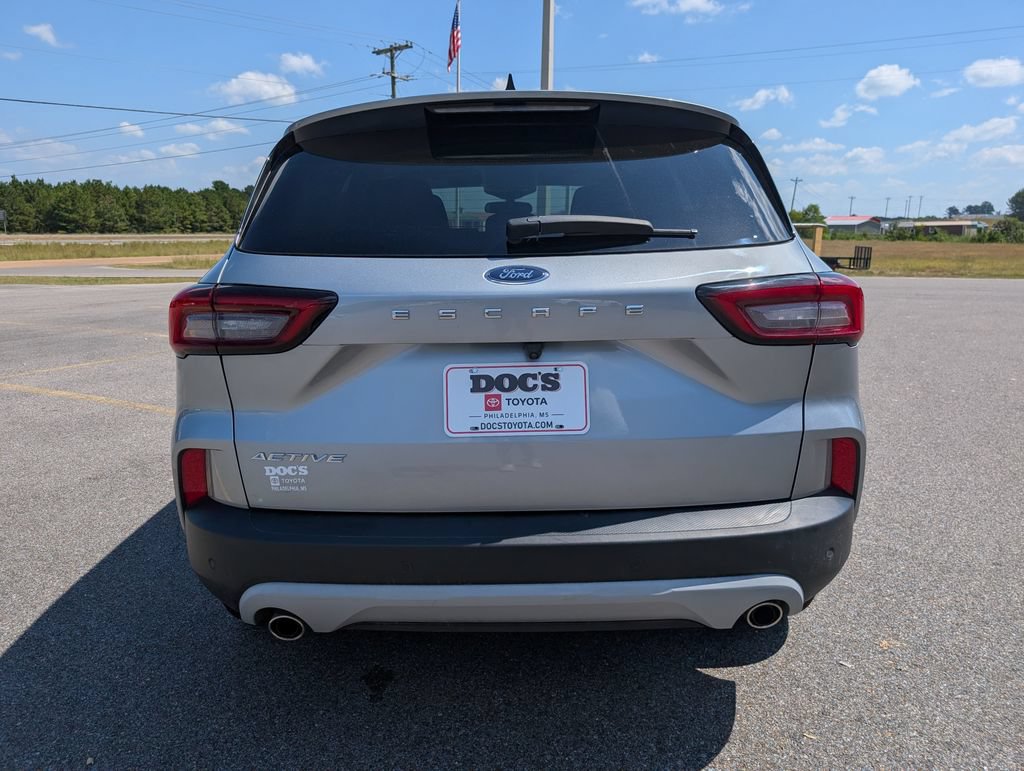Used 2023 Ford Escape Active w/ Tech Pack #1 FWD image 4