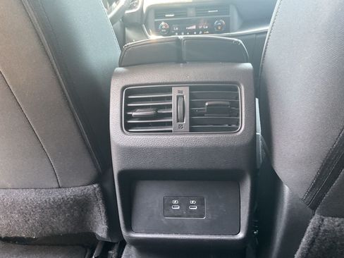 Used 2025 Nissan Rogue SV FWD image 9