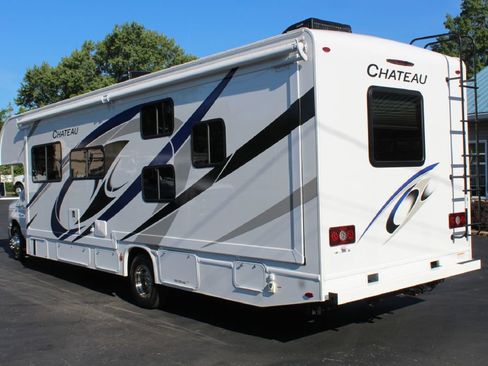 Used 2022 Ford E-450 and Econoline 450 Super Duty w/ Motorhome Prep Package image 45