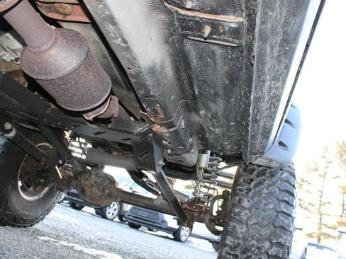 Used 2001 Jeep Cherokee Sport image 32