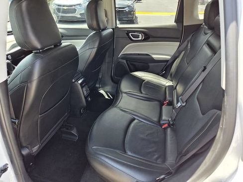 Used 2022 Jeep Compass Limited AWD/4WD image 10