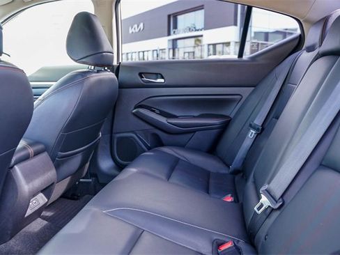 Used 2023 Nissan Altima 2.5 SR w/ SR Premium Package image 19