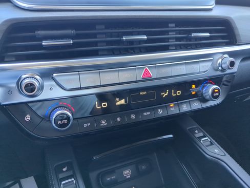 Used 2022 Kia Telluride EX w/ EX Premium Package image 23