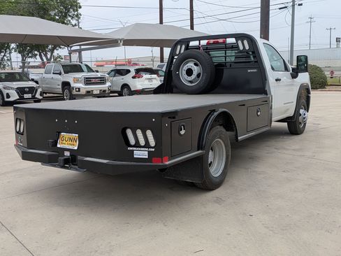 New 2024 GMC Sierra 3500 Pro w/ Convenience Package image 3