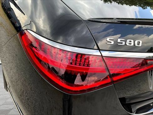 Used 2022 Mercedes-Benz S 580 4MATIC Sedan image 25
