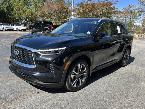 Used 2025 INFINITI QX60 Luxe w/ Cargo Package image 3