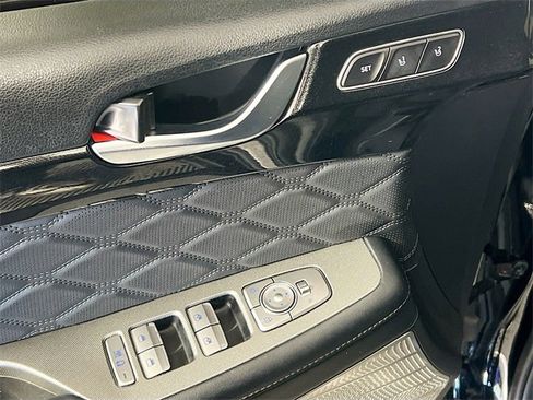 Used 2021 Hyundai Palisade Calligraphy image 11