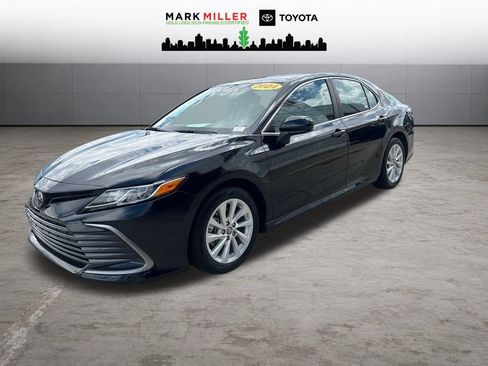 Certified 2024 Toyota Camry LE FWD image 1