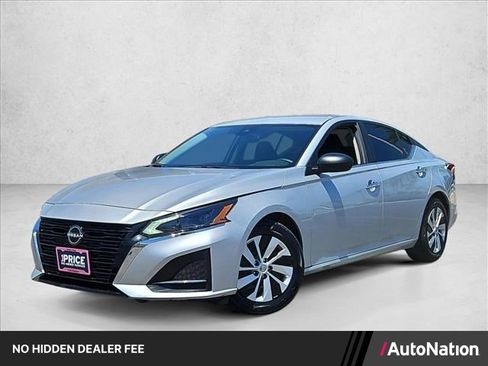 Used 2024 Nissan Altima 2.5 S FWD image 1