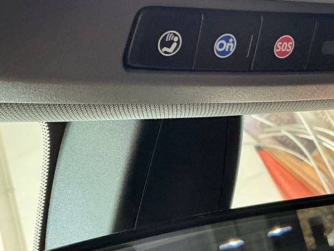 Used 2020 Chevrolet Silverado 1500 Custom w/ Custom Value Package image 23