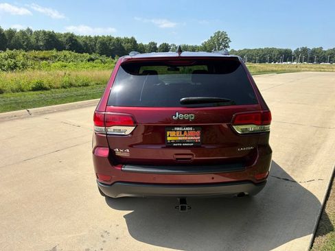 Used 2021 Jeep Grand Cherokee Laredo w/ Security & Convenience Group AWD/4WD image 8