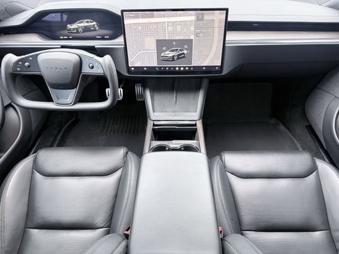 Used 2022 Tesla Model S image 2