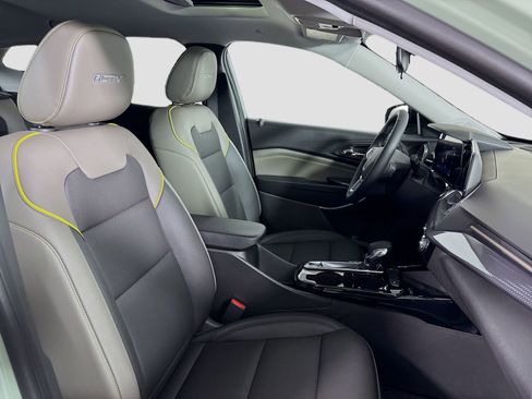 New 2026 Chevrolet Trax ACTIV w/ Sunroof Package image 32