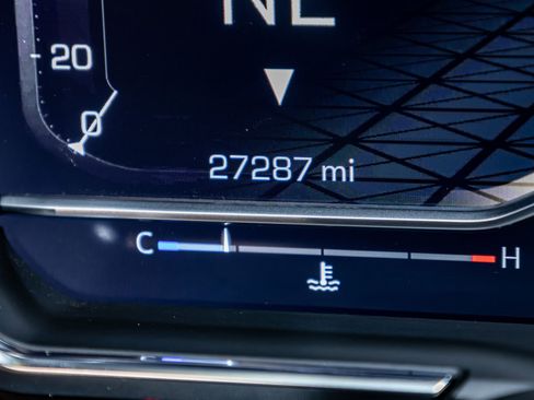 Used 2024 GMC Sierra 2500 AT4 w/ AT4 Preferred Package image 19