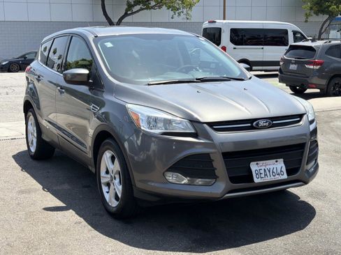 Used 2014 Ford Escape SE FWD image 3