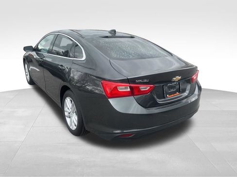 Used 2016 Chevrolet Malibu LT FWD image 3