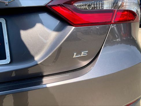 Used 2024 Toyota Camry LE w/ Convenience Package FWD image 10